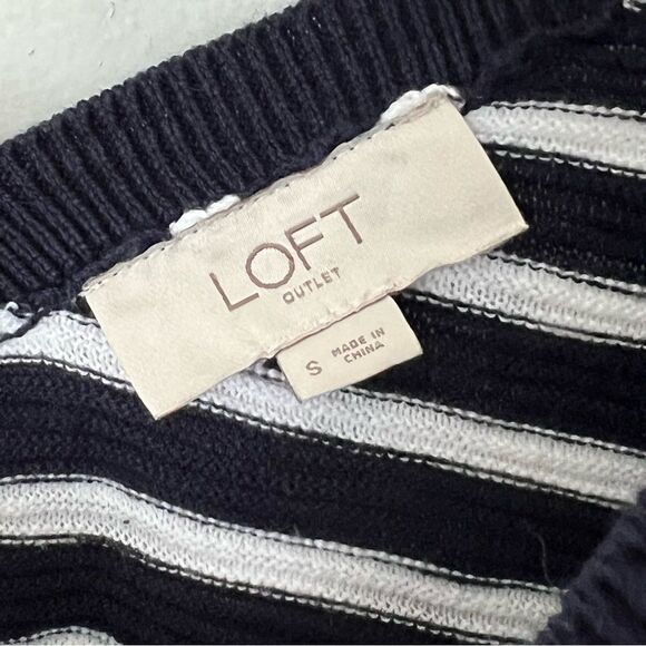 Loft V-Neck Front And Back Stripe Knit Sweater - Picture 4 of 5